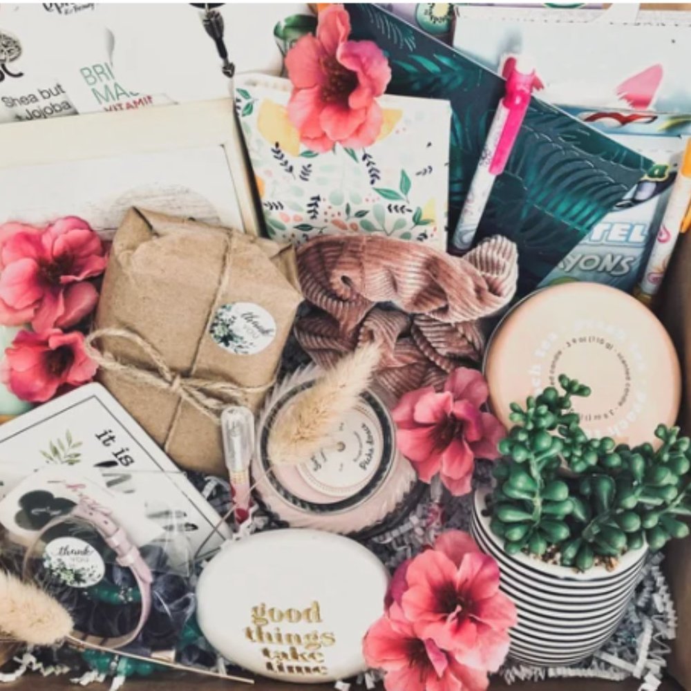 Mystery box! Amazon NEW products (receive random items worth more than double! - Picture 6 of 7